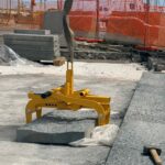 Large Stone Kerb Lifting Clamp – Pzc
