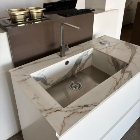 Undermount Kitchen Sink With Tileable Perimeter Walls No Step