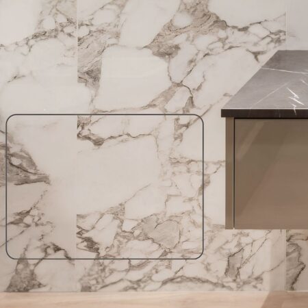 Kit With Magnetic Corners And Push To Open System